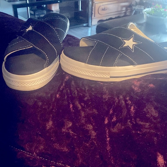 CONVERSE SLIDE KICKS⭐️ - Picture 2 of 2